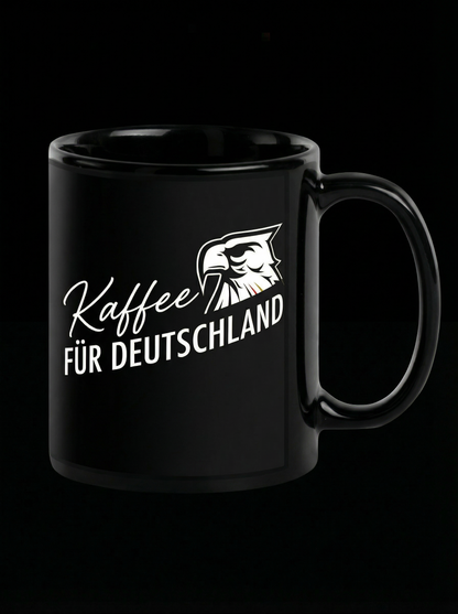 Kaffee für Deutschland - Schwarze glänzende Tasse